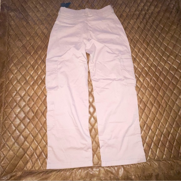 Cargos - Picture 4 of 6